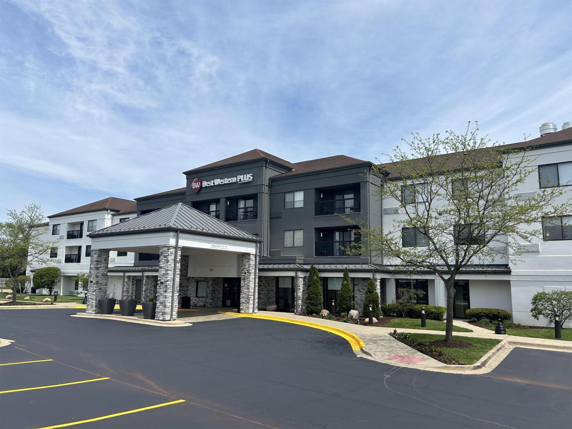 Best Western Plus Elgin - Chicago West Dundee Экстерьер фото