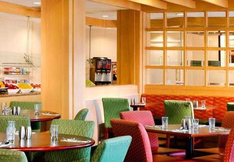 Best Western Plus Elgin - Chicago West Dundee Экстерьер фото